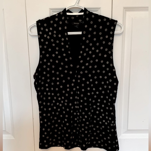 RW&CO black top - Picture 1 of 3